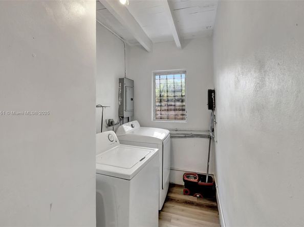 920 SW 8th Ct, Miami FL 33130