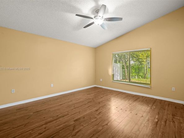 18506 NW 24th Pl, Pembroke Pines FL 33029
