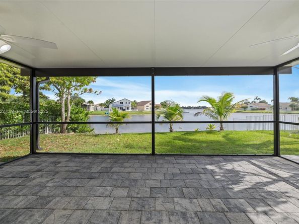 18506 NW 24th Pl, Pembroke Pines FL 33029