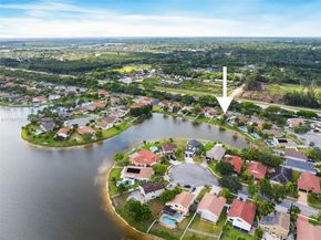 18506 NW 24th Pl, Pembroke Pines FL 33029