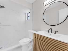 7996 Crespi Blvd 4, Miami Beach FL 33141