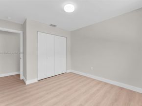 7996 Crespi Blvd 4, Miami Beach FL 33141