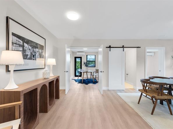 7996 Crespi Blvd 4, Miami Beach FL 33141