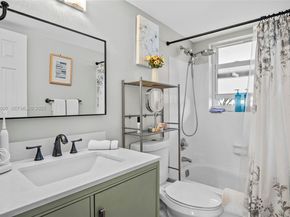 19 Abbey Ln 104, Delray Beach FL 33446