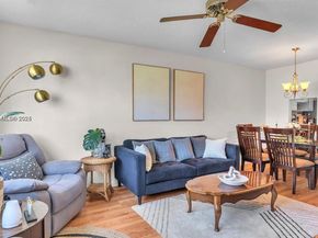 2223 Park Ln 207, Hollywood FL 33021