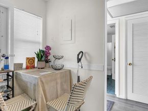 2223 Park Ln 207, Hollywood FL 33021