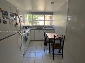 920 NE 199th St 4S, Miami FL 33179