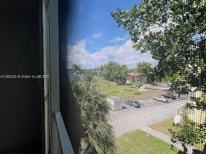 920 NE 199th St 4S, Miami FL 33179