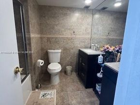 920 NE 199th St 4S, Miami FL 33179