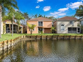 1550 N Trafalgar Cir, Hollywood FL 33020