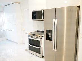 5141 NW 101st Pl, Doral FL 33178