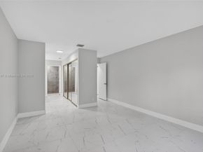 8067 Summerbreeze Ln, Boca Raton FL 33496