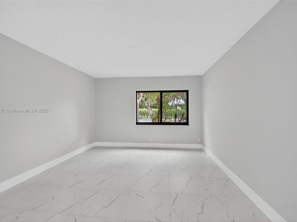 8067 Summerbreeze Ln, Boca Raton FL 33496