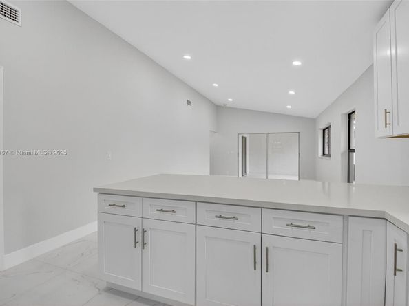 8067 Summerbreeze Ln, Boca Raton FL 33496