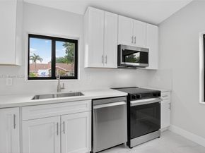 8067 Summerbreeze Ln, Boca Raton FL 33496
