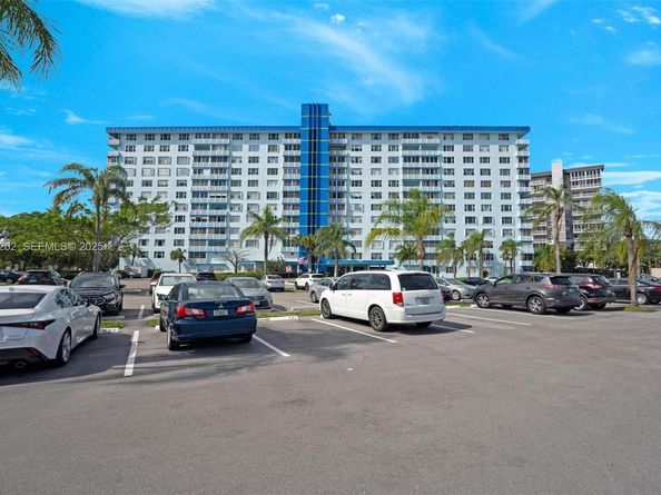 4001 Hillcrest Dr 609, Hollywood FL 33021