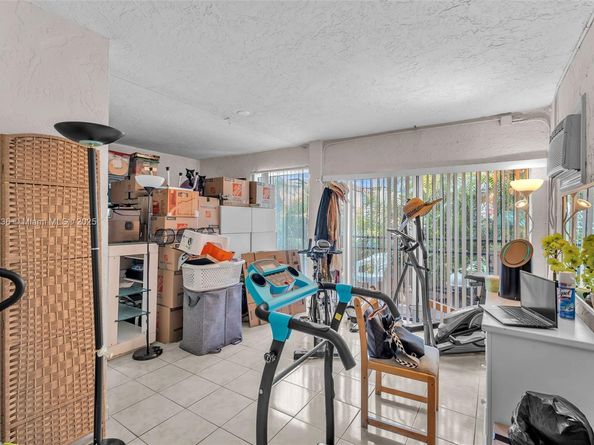 1321 SW 124th Ct 18A, Miami FL 33184