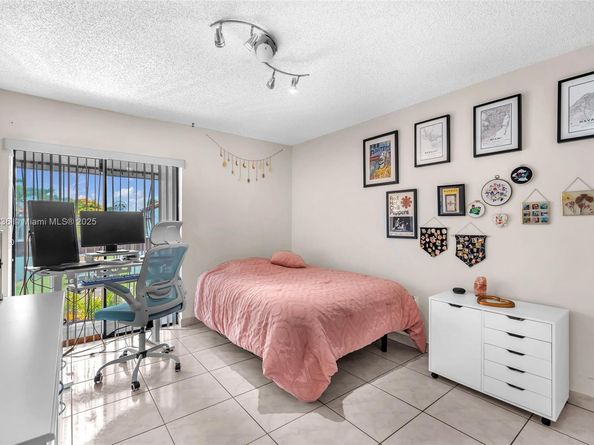 1321 SW 124th Ct 18A, Miami FL 33184