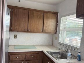 9041 Sunrise Lakes Blvd 303, Sunrise FL 33322