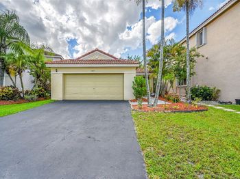 1347 Plumosa Way