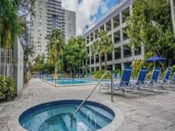 850 N Miami Ave W905, Miami FL 33136