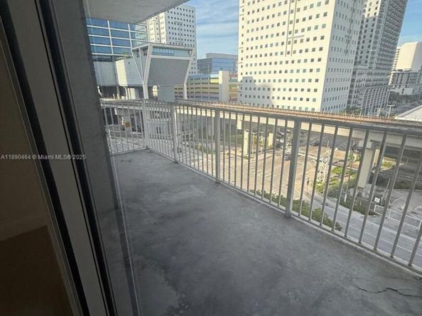 850 N Miami Ave W905, Miami FL 33136