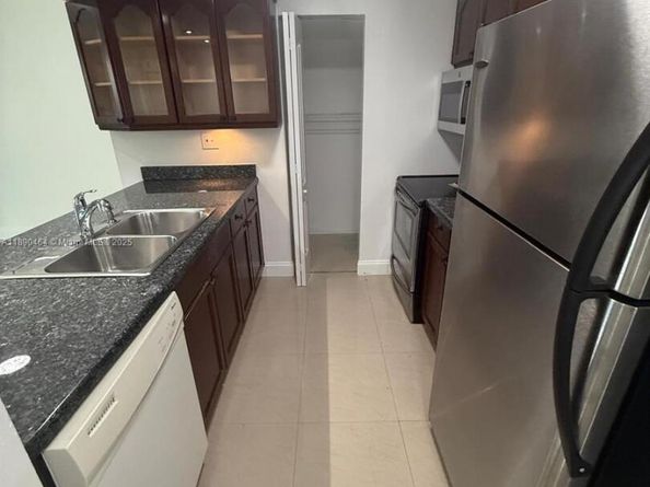 850 N Miami Ave W905, Miami FL 33136
