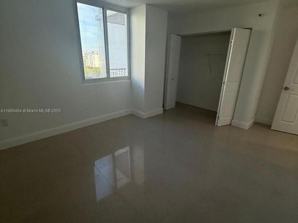 850 N Miami Ave W905, Miami FL 33136