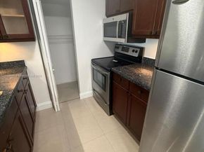 850 N Miami Ave W905, Miami FL 33136