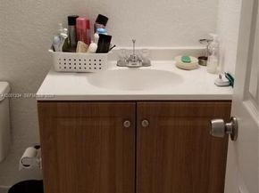 14201 N Kendall Dr 212D, Miami FL 33186