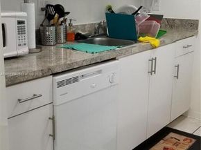 14201 N Kendall Dr 212D, Miami FL 33186