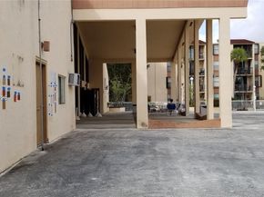 14201 N Kendall Dr 212D, Miami FL 33186