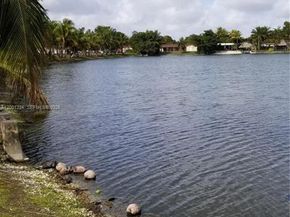 14201 N Kendall Dr 212D, Miami FL 33186