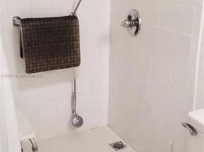 14201 N Kendall Dr 212D, Miami FL 33186
