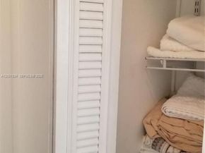 14201 N Kendall Dr 212D, Miami FL 33186