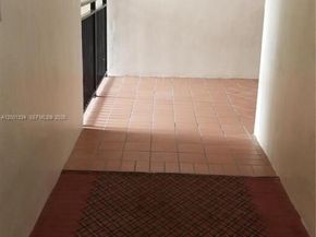 14201 N Kendall Dr 212D, Miami FL 33186