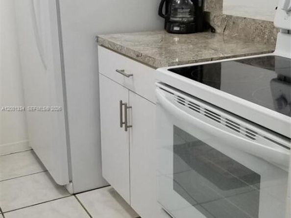 14201 N Kendall Dr 212D, Miami FL 33186