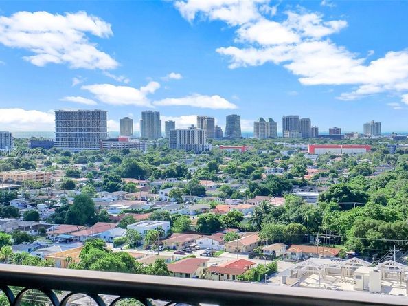 3232 SW 22nd Ter 1703, Miami FL 33145