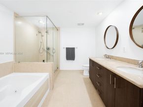 50 Biscayne Blvd 3904, Miami FL 33132