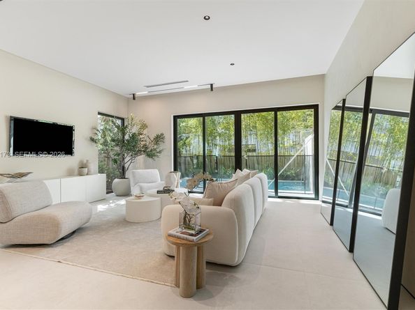 1746 SW 21st Ter Left, Miami FL 33145