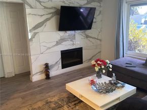 265 NE 151st St, Miami FL 33162