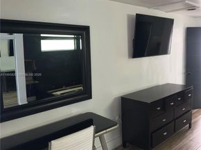 265 NE 151st St, Miami FL 33162