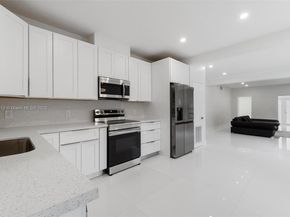 215 SW 32nd Ct Rd, Miami FL 33135