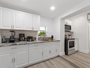 215 SW 32nd Ct Rd, Miami FL 33135