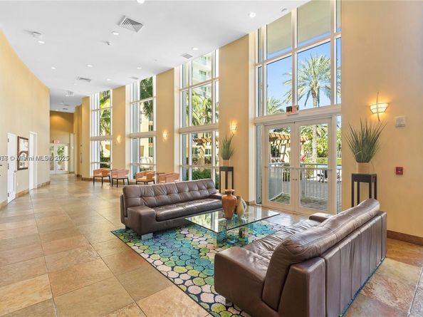 1745 E Hallandale Beach Blvd 501W, Hallandale Beach FL 33009