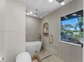 516 NE 6th Ave, Deerfield Beach FL 33441