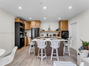 516 NE 6th Ave, Deerfield Beach FL 33441