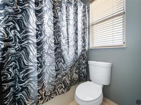 1097 NE 40th Rd, Homestead FL 33033