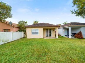 1097 NE 40th Rd, Homestead FL 33033