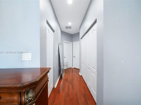 1097 NE 40th Rd, Homestead FL 33033